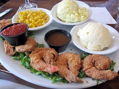 paschal's restaurant - fried shrimp platter by foodiebuddha