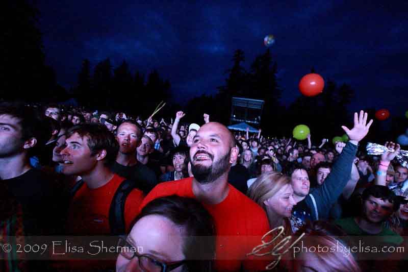 Crowd at The Flaming Lips by Elisa Sherman | photosbyelisa.com