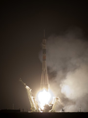 Expedition 22 Soyuz TMA-17 Launch (200912210003HQ)