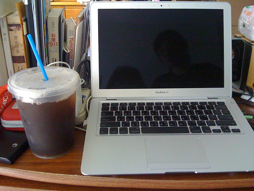 1L of tea, with MacBook air