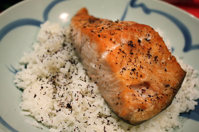 Broiled salmon with a sprinkle of yukari