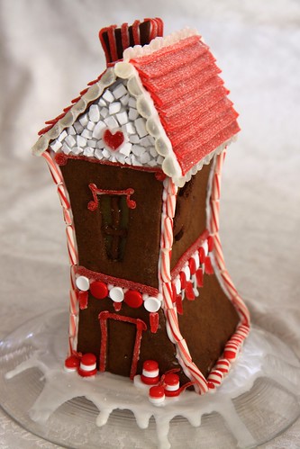 valentine gingerbread house