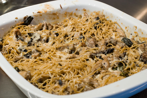 Spaghetti tetrazzini - chicken and mushroom pasta bake