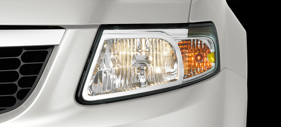 Mazda Tribute halogen headlights