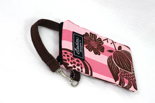 Charm Padded Gadget Pouch