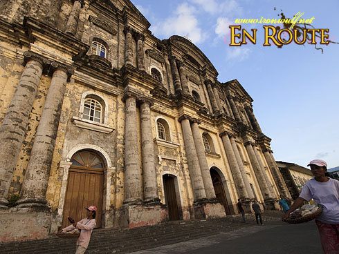 Taal Basilica of Saint Martin and Vendors