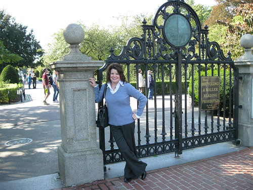 Me at the gate of the Public Garden.