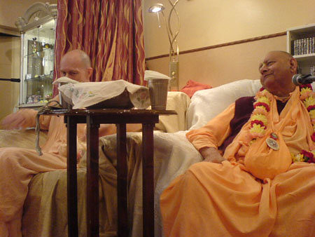 H H Krishna Das Swami -0012 por ISKCON desire tree.