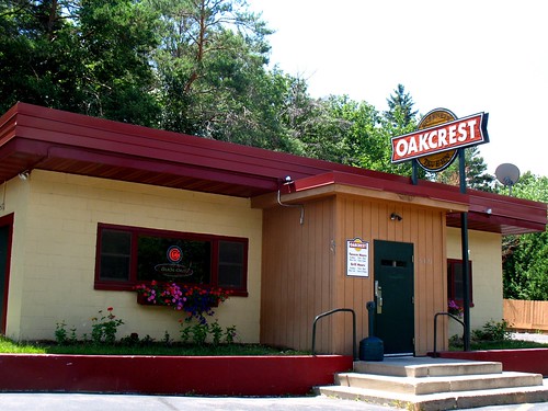 Oakcrest Tavern