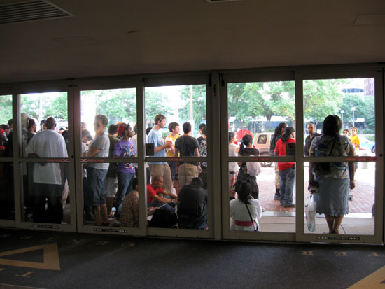 Crowd Outside, Friday morning (Click to enlarge)