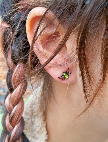 spider earrings