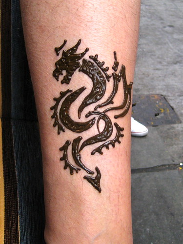 A Celtic knot tattoo is one of the most recognized body art.