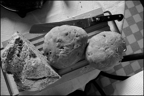 bakerman is baking bread L1020534