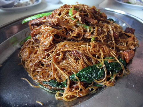 Bee Hoon with Kun Dao Yuk (Vermicelli with Canned Pork)