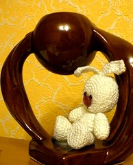 Зайку бросила хозяйка (The knitted hare sits)