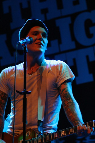 Gaslight Anthem’s tattooed lead singer Brian Fallon got fans at the Fillmore dancing  and singing with a high energy performance and catchy punk tunes infused with rockabilly and blues.  Photo by Heather Spellacy/Foghorn