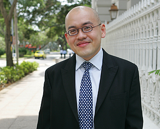 Mr. Siew Kum Hong (picture via Straits Times.com)