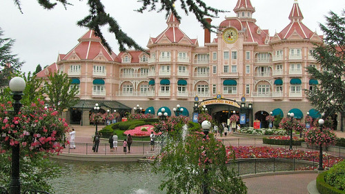 Map Of Disneyland Paris Hotels. DISNEYLAND PARIS HOTEL amp; MAIN ENTRY PLAZA
