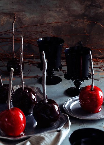 Happy Black & Red Candy Applely Halloween!