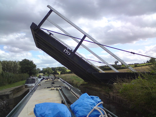 Lift Bridge 170 on the Oxford Canal