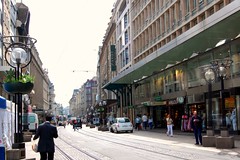 Rue de la Confederation, Geneva (by: Edwin Lee, creative commons license)