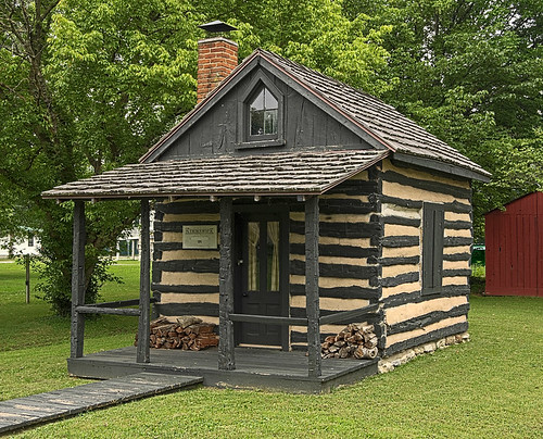 Log cabin, in Kimmswick, Missouri, USA