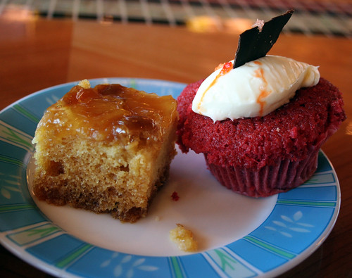 Pineapple Cake, Red Velvet Cupcake (Carnival Splendor)