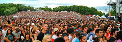 Concert Crowd (Osheaga 2009) - 30000 waiting f...