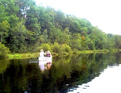 canoe_downriver
