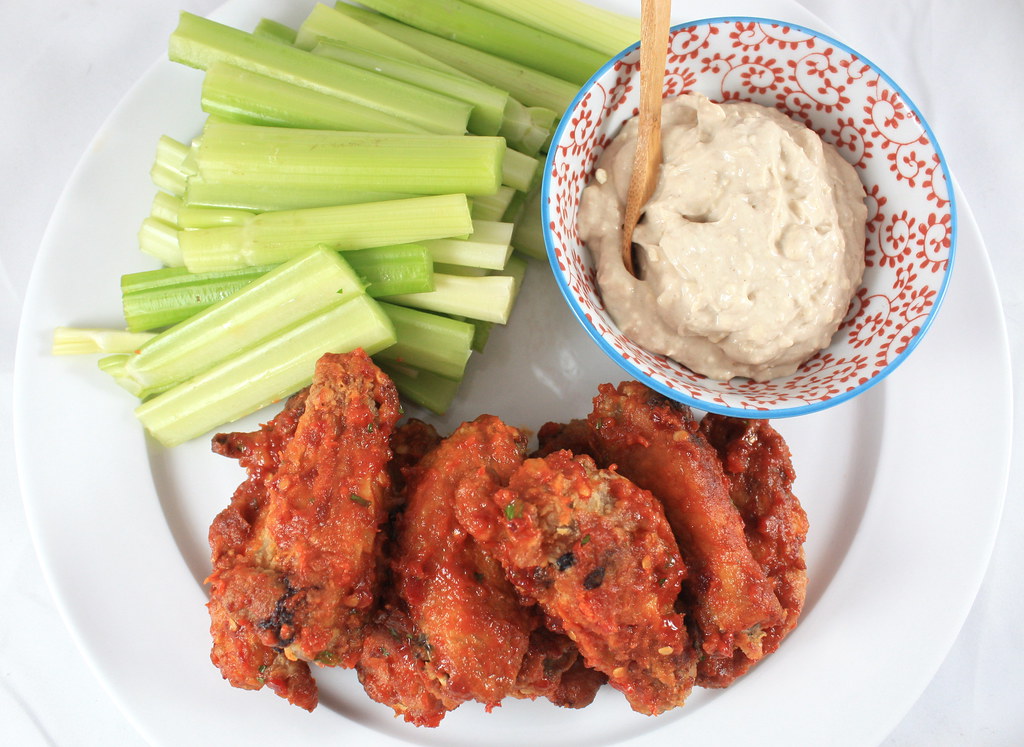 Hot Wings with Gorgonzola Sauce