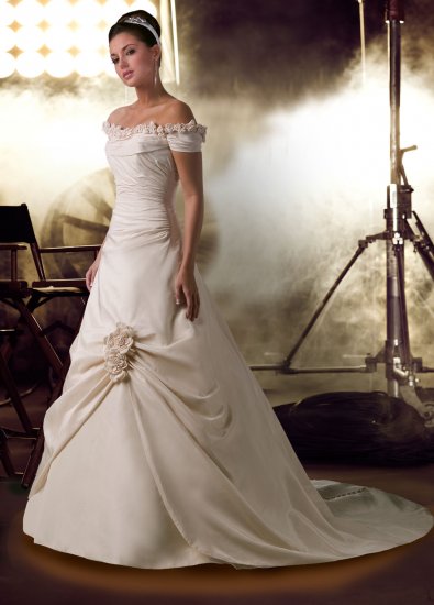 beautiful wedding gown
