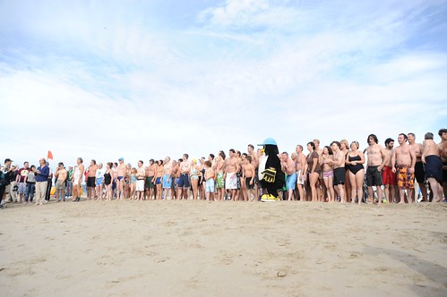 Venice Beach Penguin Club New Year’s Day Swim 4