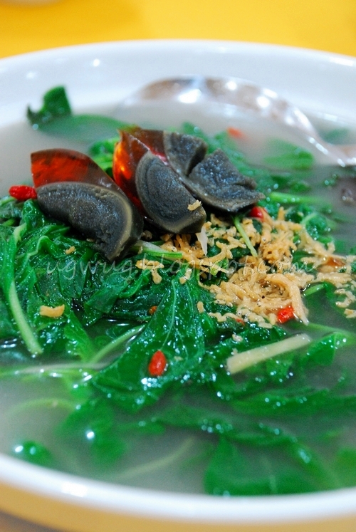 Spinach Soup with Century Eggs