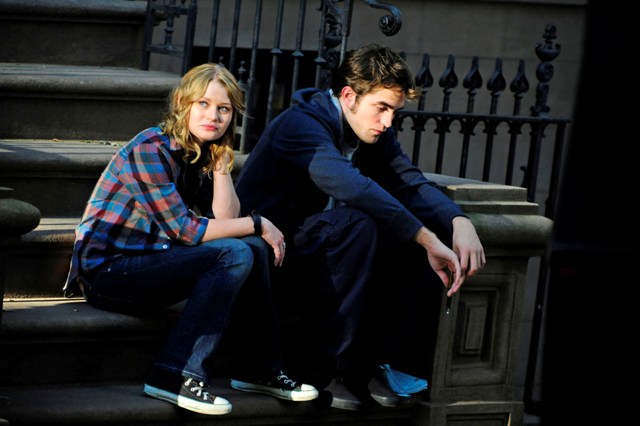 Remember Me Robert Pattinson y Emilie de Ravin
