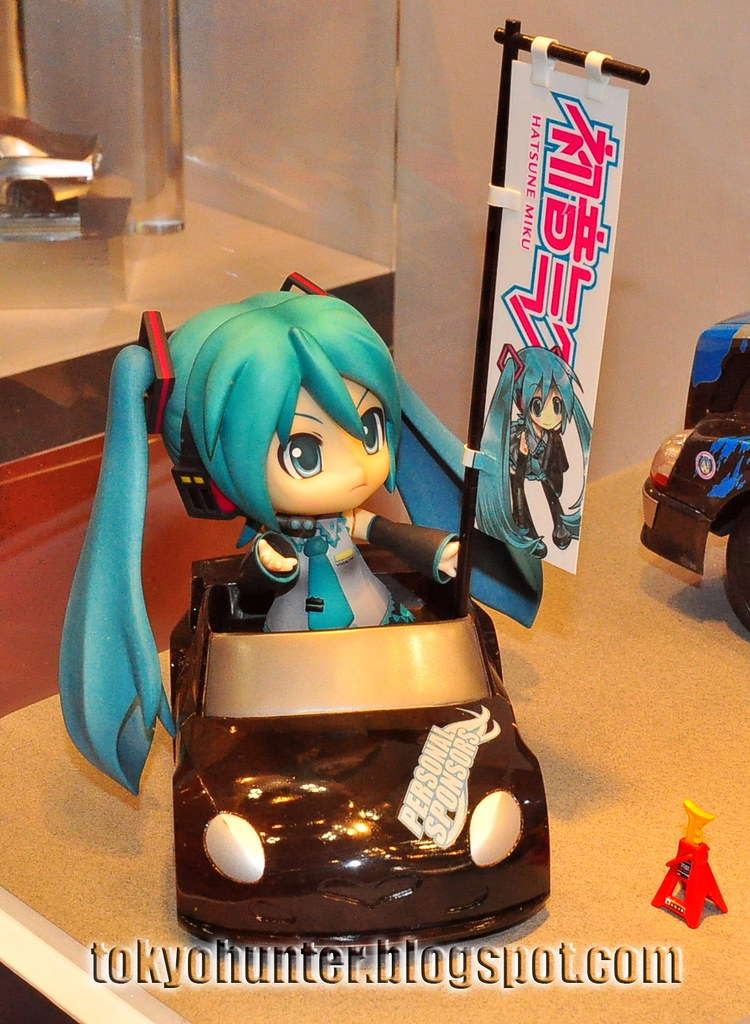 GSC Nendoroid Vocaloid Miku Hatsune Racing Car Set