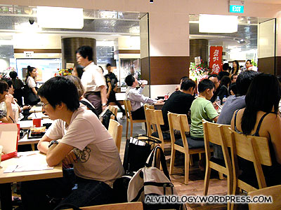 Fully packed restaurant - we were the second last customers they admitted