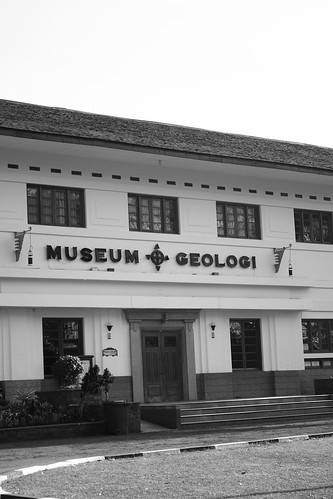 Museum Geologi - Entrance
