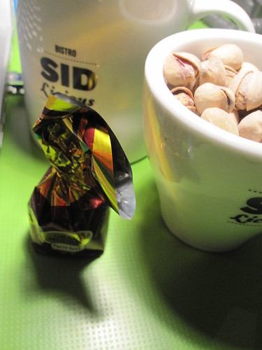 Italian chocolate and pistachios - free snack from the bistro
