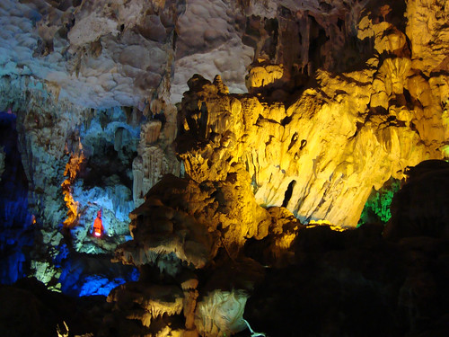 halong bay cave