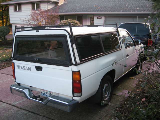 nissan pickup 1993 shortbed