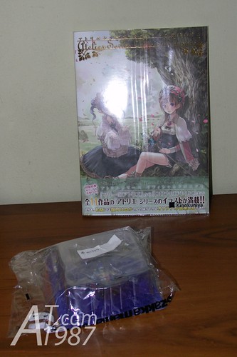 Atelier Series Official Chronicle and Konata VF-25