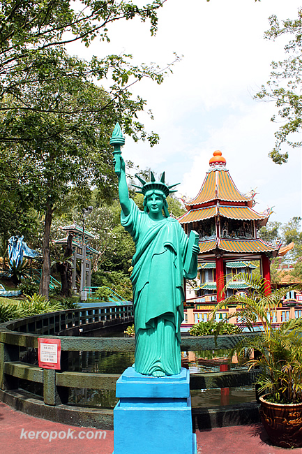 Statue of Liberty at Haw Par Villa