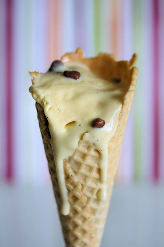 chocolate Daim ice cream cone 5109 R