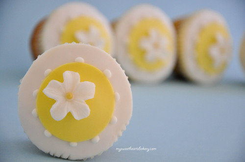 Yellow Buttercream Cupcakes