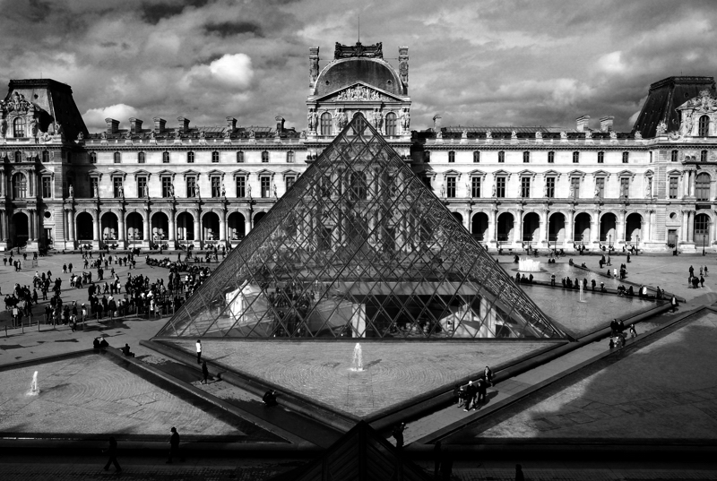 Louvre's Pyramid :: Click for previous
