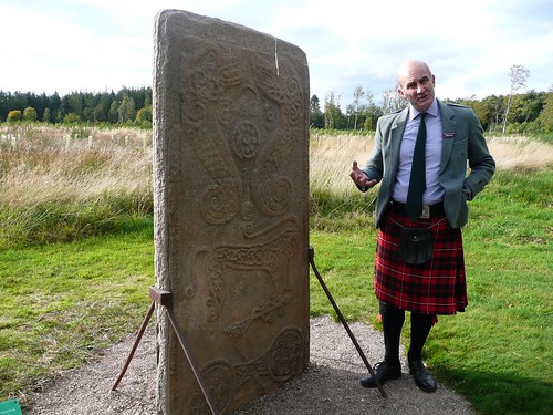 Pictish stone, celtic cross on reverse