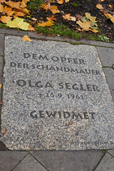 memorial to Olga Segler, one who died trying to cross