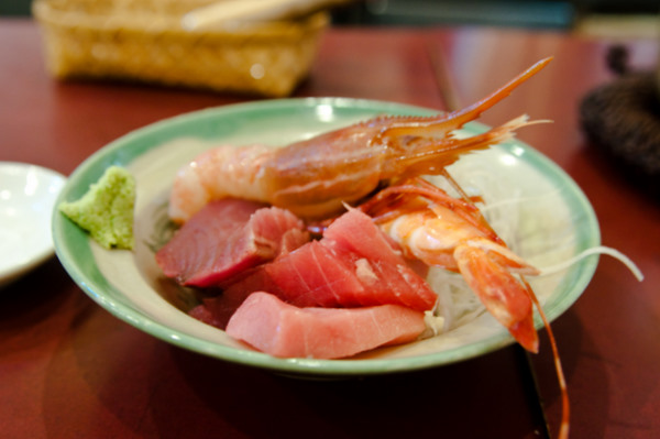 Sashimi breakfast at Tsukiji fish market