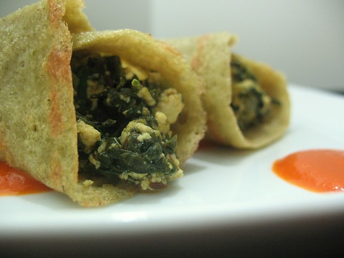 Moong Dosa with Spinach & Red Pepper Sauce