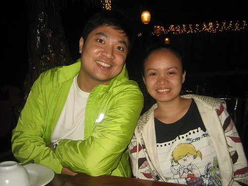 Jae and Elma at Leslie's Restaurant in Tagaytay!
